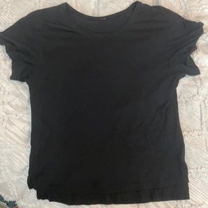 Lululemon size 8 shirt